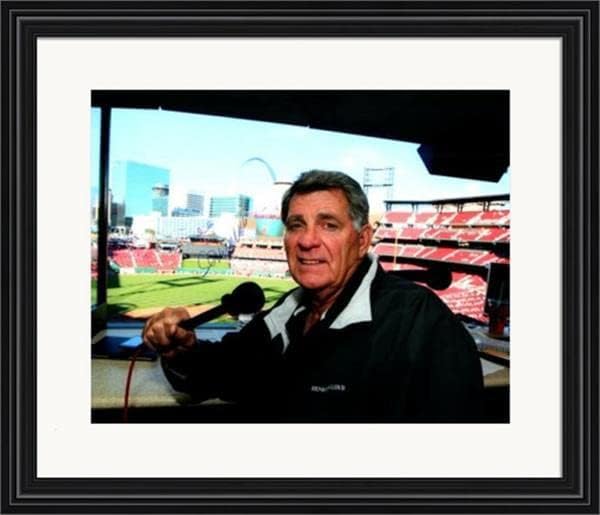 Mike Shannon dedikált 8x10 Fotó (St. Louis Cardinals Műsorszolgáltató) SC1 Gubancos & Bekeretezett - Dedikált MLB Fotók