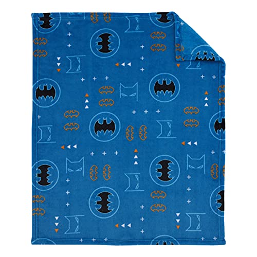 Minden Gyerek Batman Kék, Narancssárga, Fehér Ikonok, Emblémák, Háromszögek Szuper Puha Baba Takaró (3420501P) (Csomag 2)